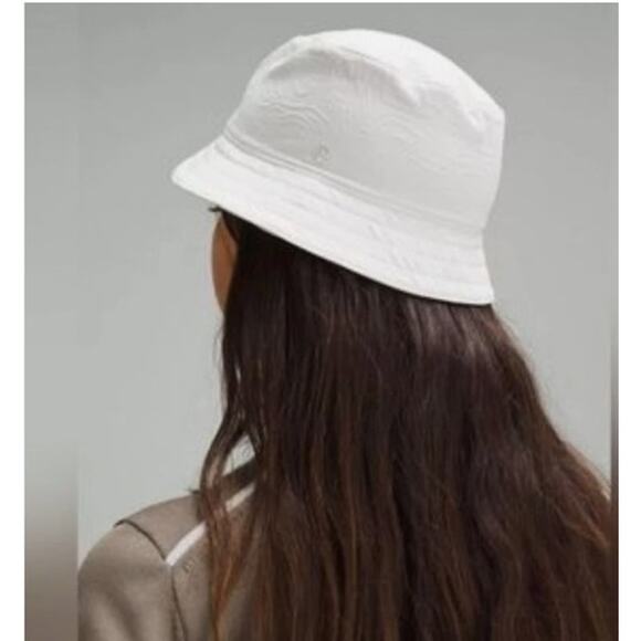 New NWT‎ Lululemon Both Ways Bone Bucket Hat Embossed Reversible L/XL - Picture 2 of 8